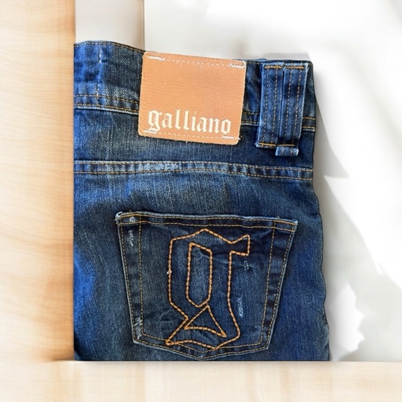 Galliano Women’s Jean Straight Leg Navy Blue Super soft Slightly distressed - Picture 9 of 16